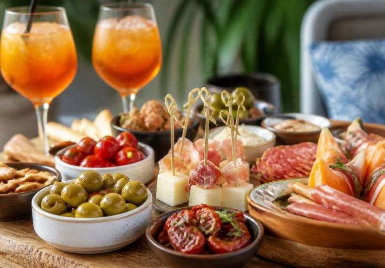 Accompagnement apéritifs : idées gourmandes pour sublimer vos cocktails