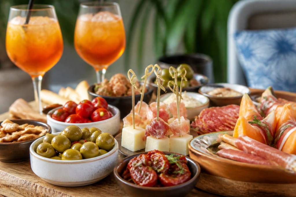 Accompagnement apéritifs : idées gourmandes pour sublimer vos cocktails