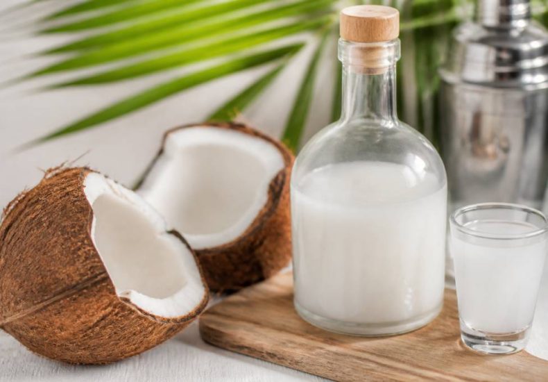 Alcool noix de coco : comment le choisir et l’utiliser en cocktails