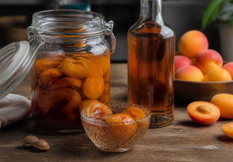 Alcool pour fruit 4 quel spiritueux choisir pour macérer vos fruits ?