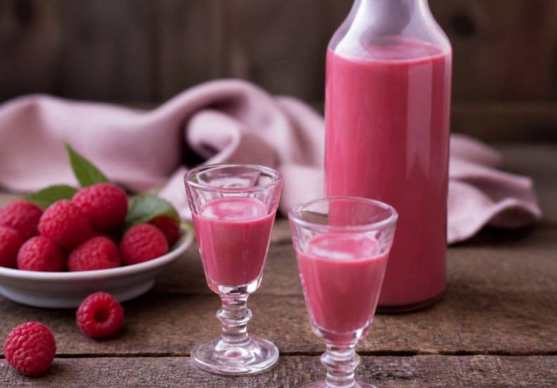 Recette crème de framboise liqueur maison : comment la préparer facilement