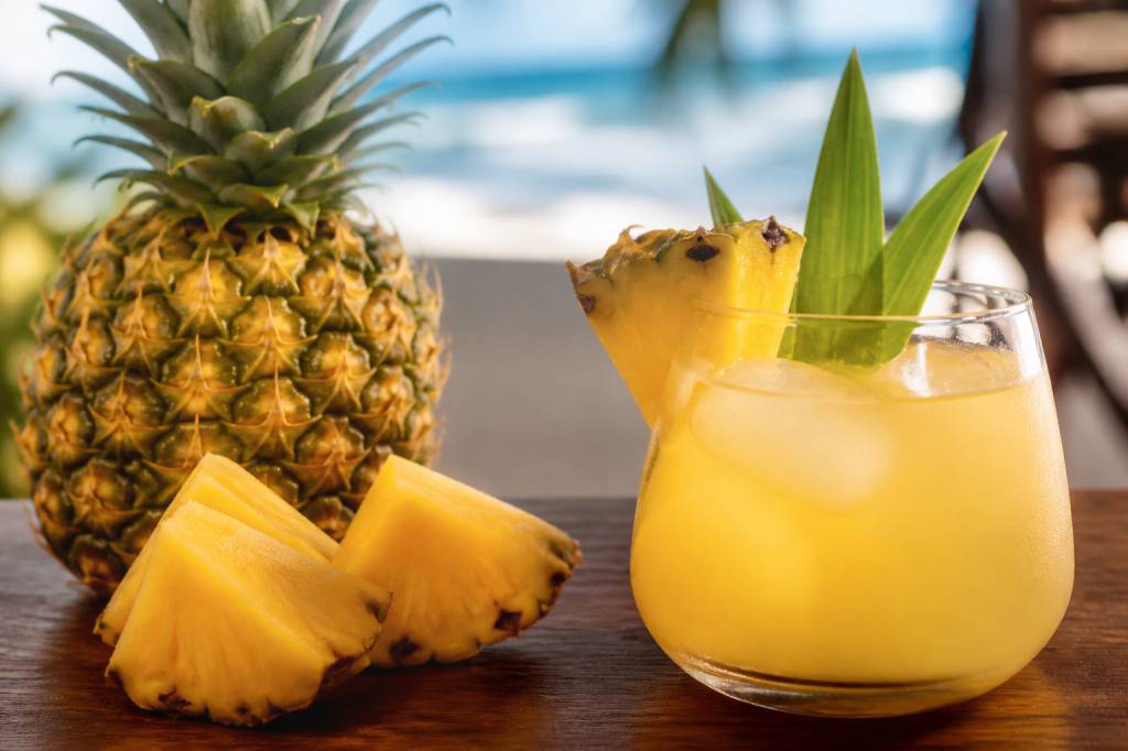 Alcool d'ananas : usages, recettes de cocktails et conseils de dégustation