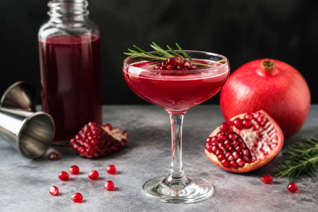 Liqueur de grenade : comment la choisir et l’utiliser en cocktails