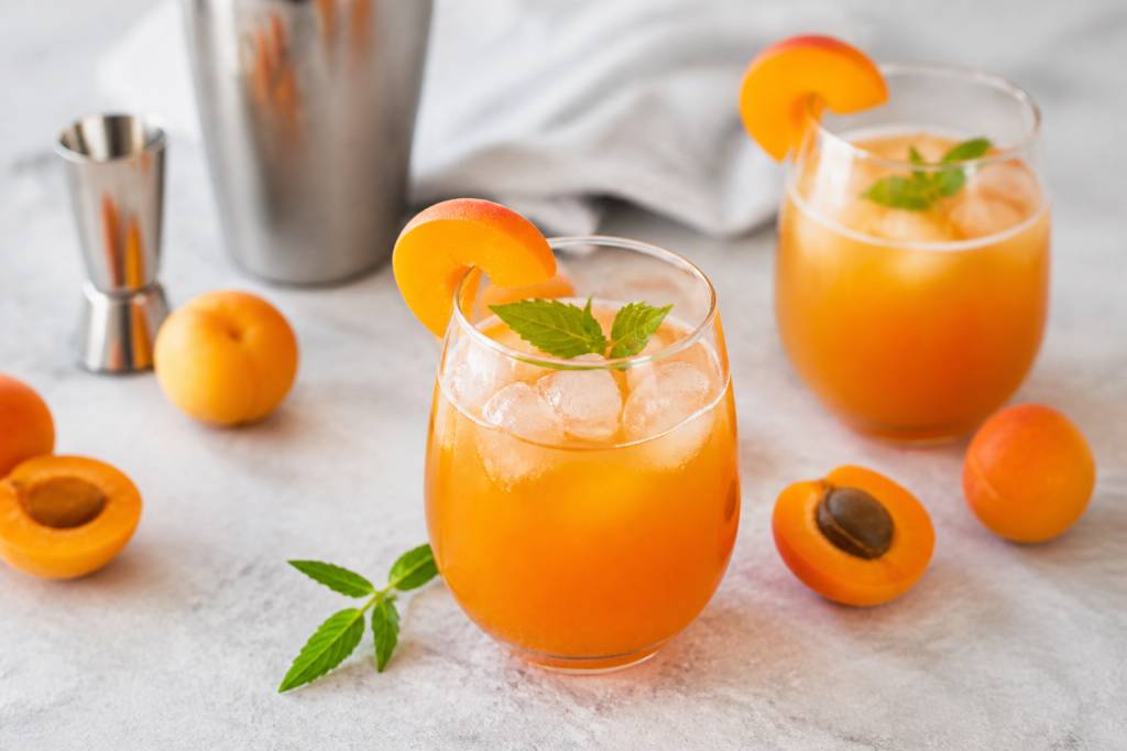 Abricot jus : idées de cocktails et recettes pour le sublimer