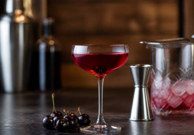 Alcool cherry : comment le choisir et l’utiliser en cocktail