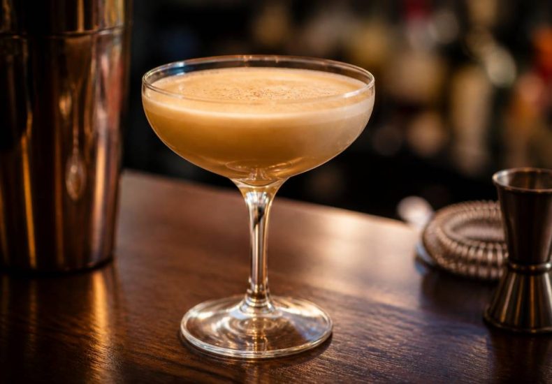 Alexandra cocktail : recette et secrets d’un grand classique de la mixologie