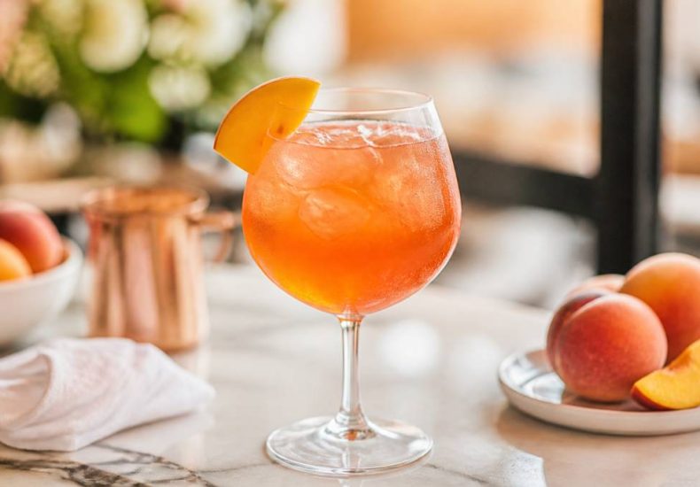 Bellini spritz : recette pétillante et astuces de mixologie